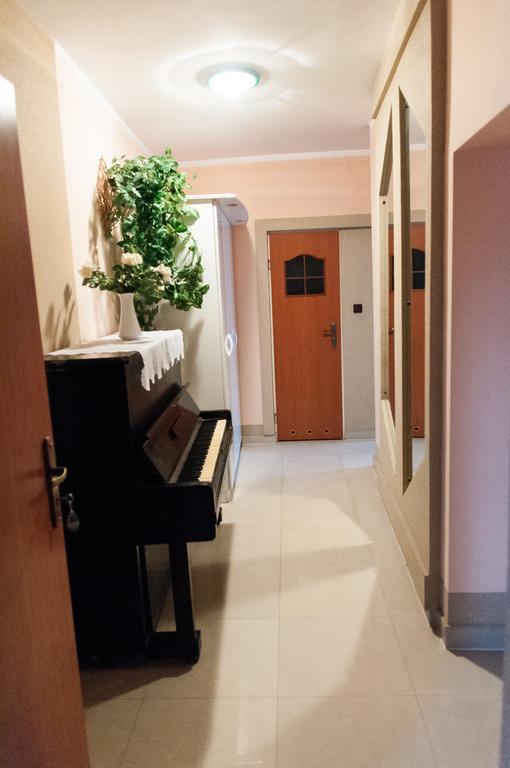 Uslugi Hotelarskie Las Vegas Międzyrzec Podlaski 外观 照片