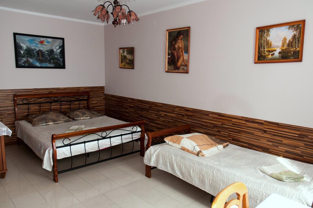 Uslugi Hotelarskie Las Vegas Międzyrzec Podlaski 客房 照片