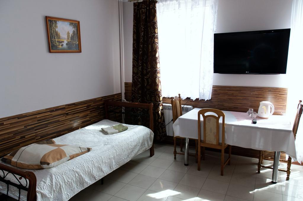 Uslugi Hotelarskie Las Vegas Międzyrzec Podlaski 客房 照片